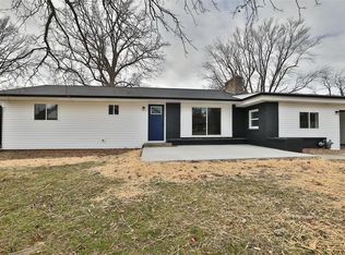 425 N Franklin St, Staunton, IL