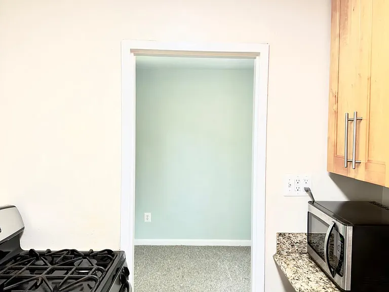 10311 Montrose Ave #202 — Photo 8