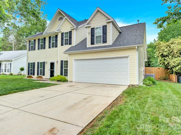 12113 Landen Dr, Charlotte, NC 28277