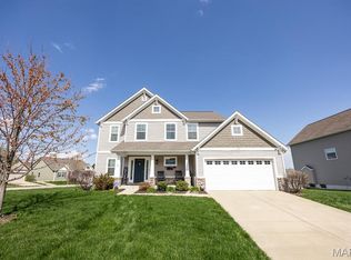 860 Bluff Ridge Ln, Shiloh, IL 62221