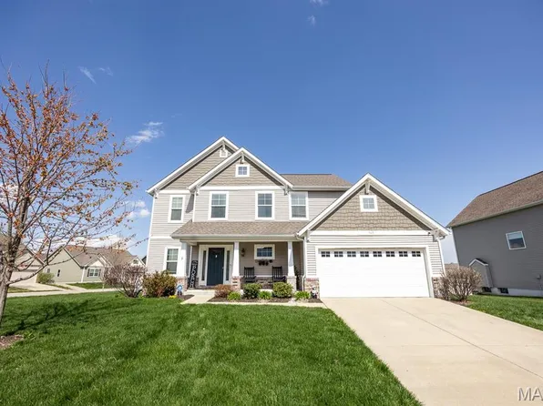 860 Bluff Ridge Ln, Shiloh, IL 62221