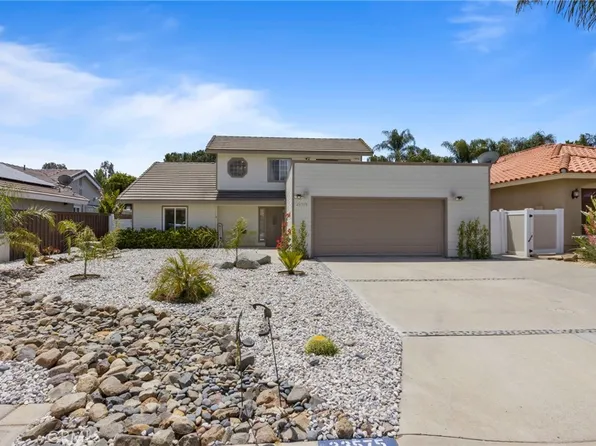 23575 Continental Dr, Canyon Lake, CA 92587