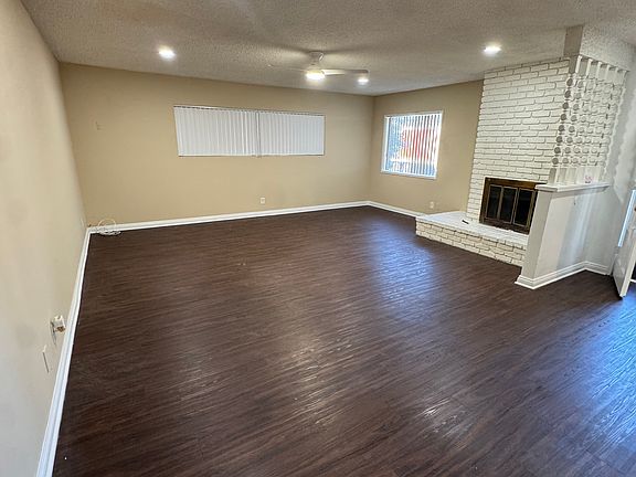 2nd image of 2010 Magnolia Ave APT 1-A