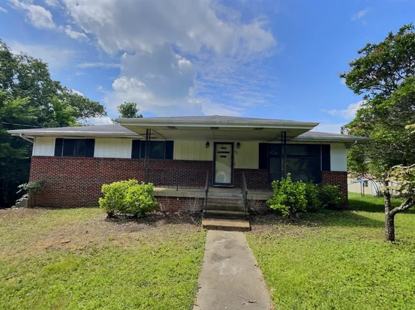 33 Kent Dr, Rossville, GA 30741