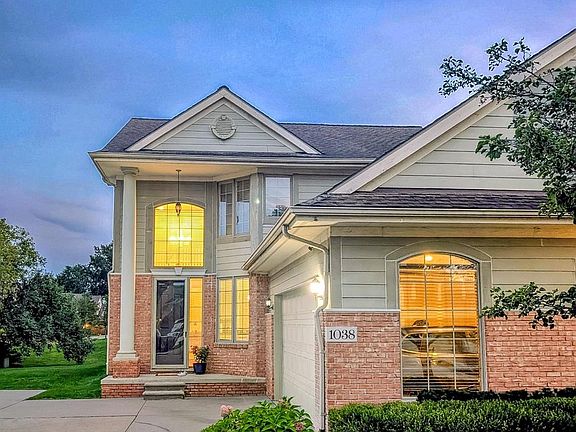 2nd image of 1038 Lorenzo Ct