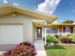 672 Gershwin Dr, Largo, FL 33771