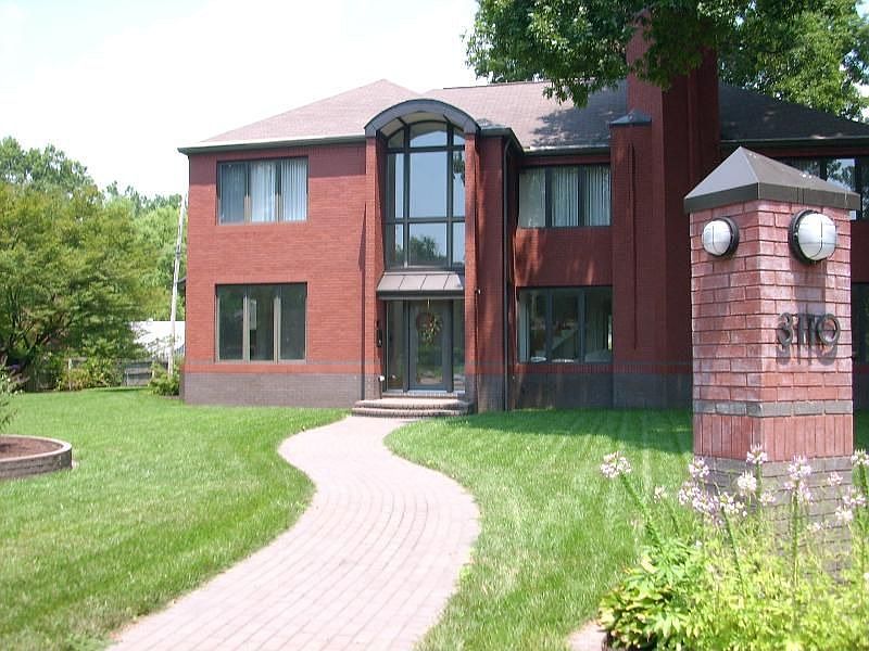 2nd image of 3110 E Blackford Ave
