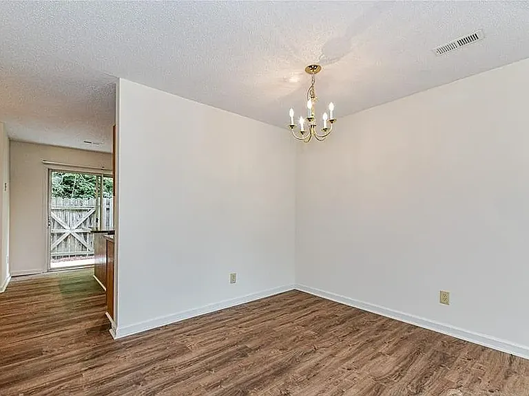 3640 Huyton Ct — Photo 11