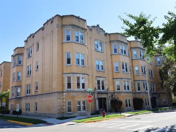 7444 Adams St #G2, Forest Park, IL 60130