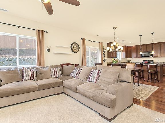 4th image of 8218 83rd Pl NE