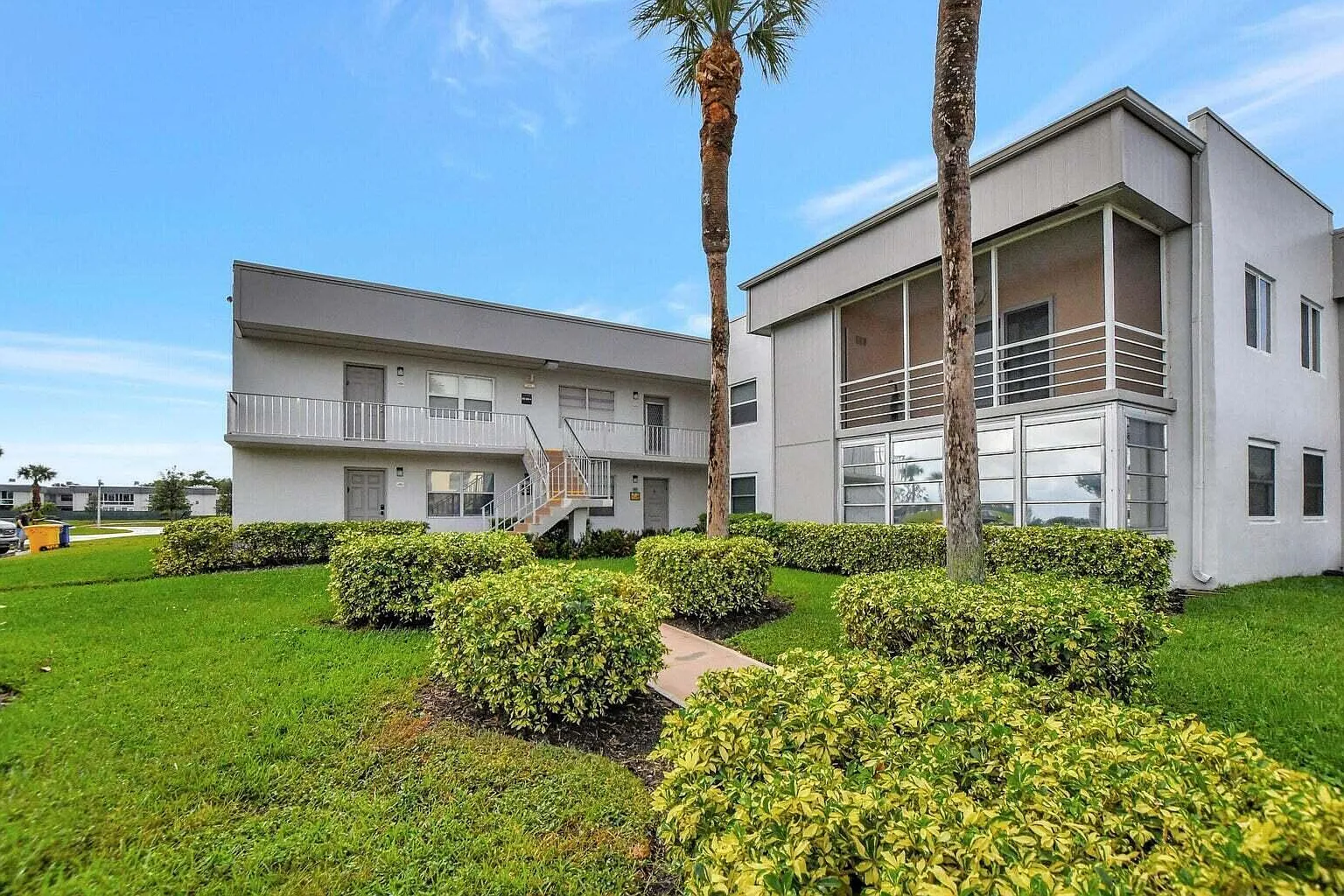 2 bed, 2.0 bath, 907 sqft, $1,750 — Photo 4