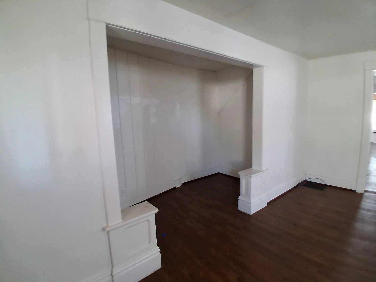 403 1/2 E. Monroe Bloomington, IL 61701 - 1 — Photo 4