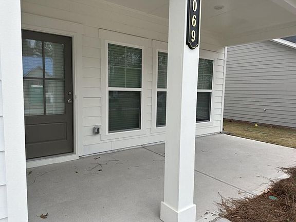 2nd image of 2069 Boxwood Cir SE