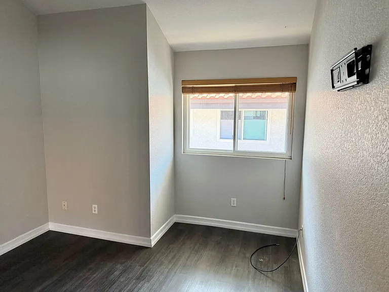 408 N Broadway #C — Photo 20