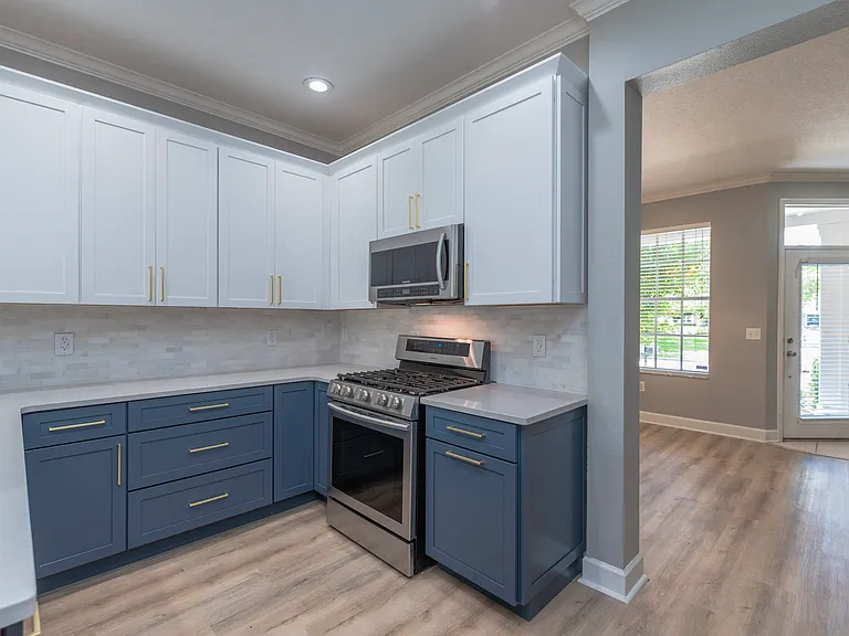 10109 Hayfield Way — Photo 3