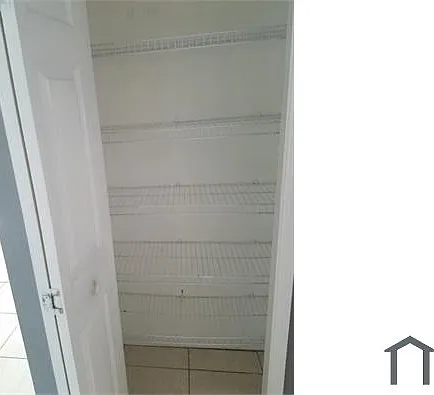 3 bed, 1086 sqft, $1,700 — Photo 3