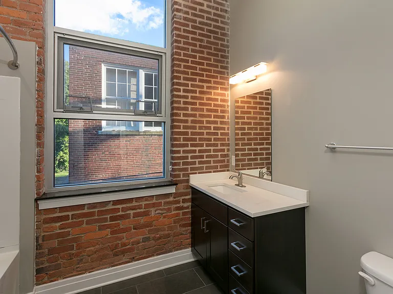31 Barker St #1 — Photo 8