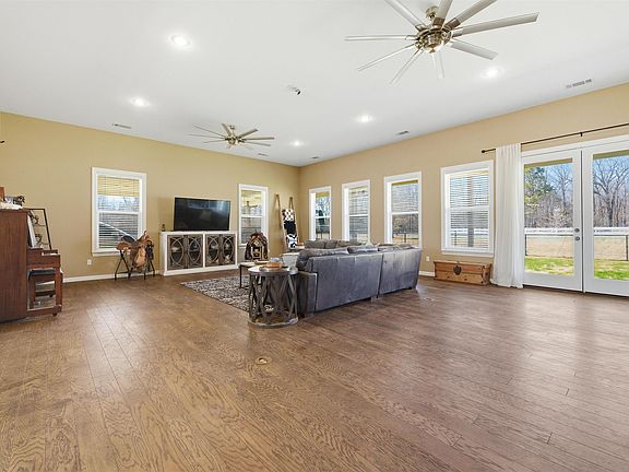 2nd image of 236 Bear Rd