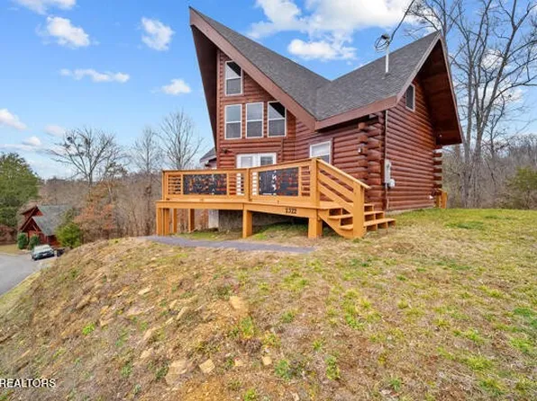 2322 Wingspan Dr, Sevierville, TN 37876