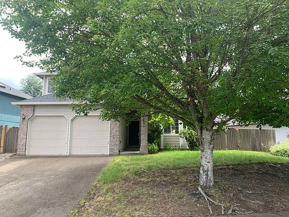 2nd image of 2212 SE Nordlund Ct