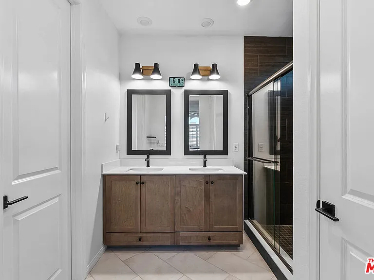 749 Daniel Freeman Cir — Photo 13