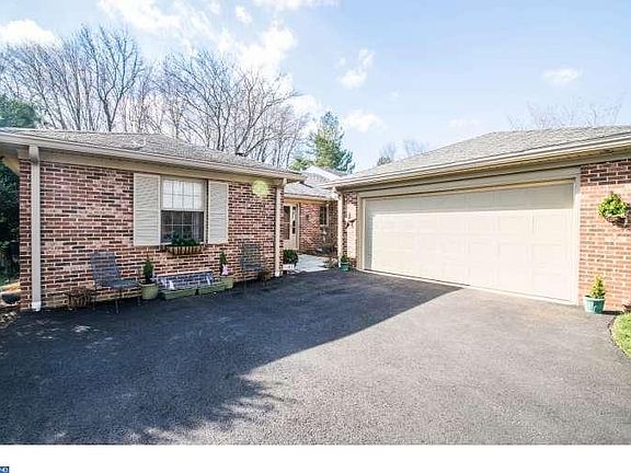 2nd image of 1001 Barley Dr