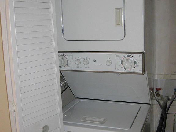 4th image of 12290 NE 11th Ct