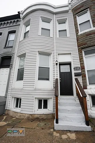 2120 N Fulton Ave Photo 1