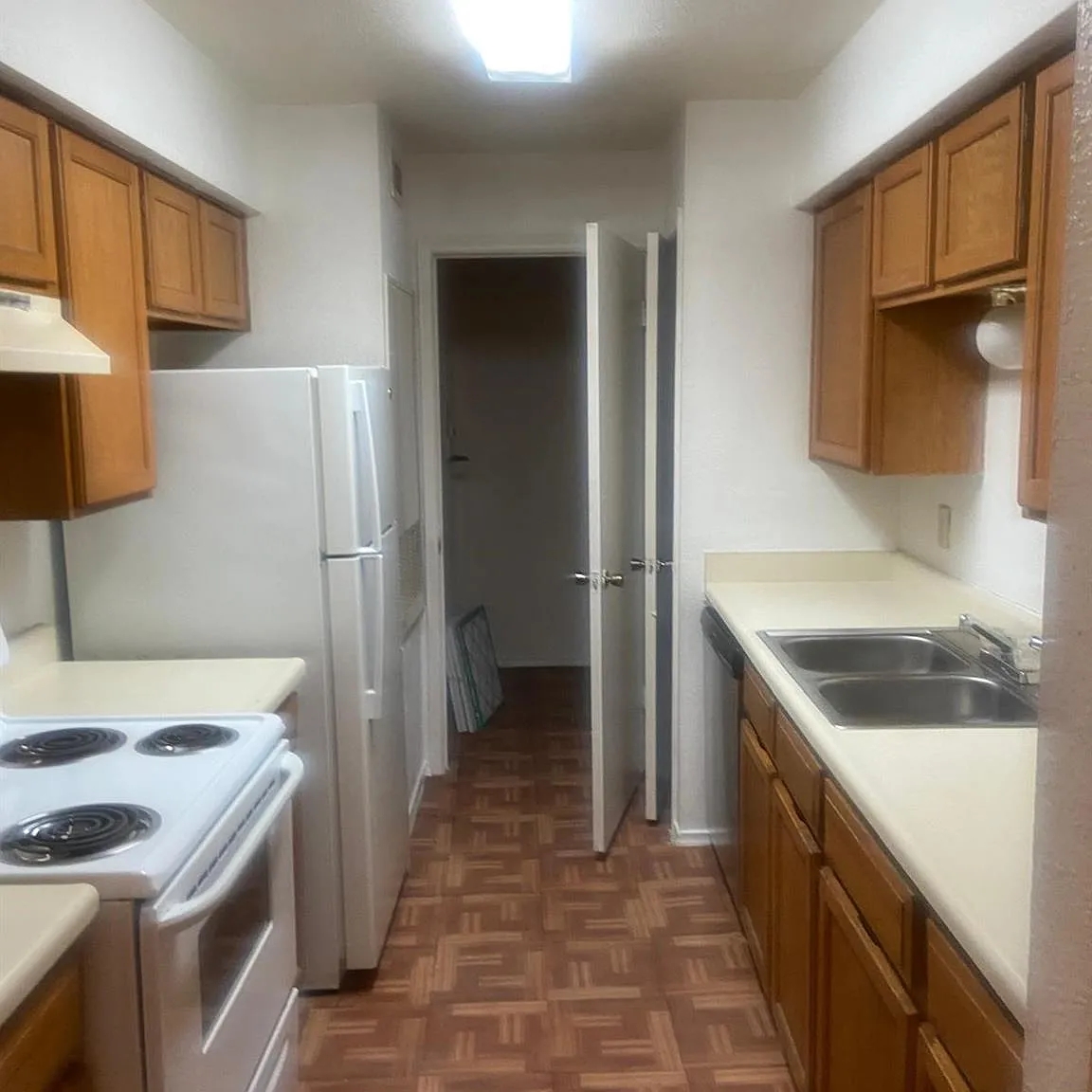 2 bed, 2.0 bath, 1068 sqft, $1,200 — Photo 3
