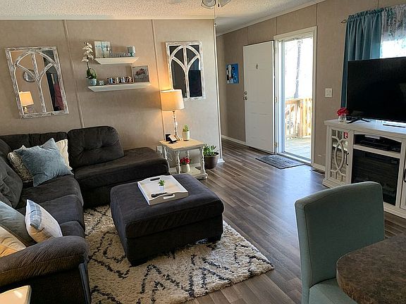 4th image of 1100 Stonegate Dr #208