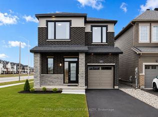 142 Shallow Pond Pl E, Ottawa, ON K4A 5N9