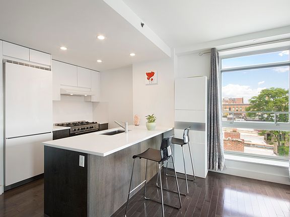 5th image of 88 Morningside Ave APT 6G