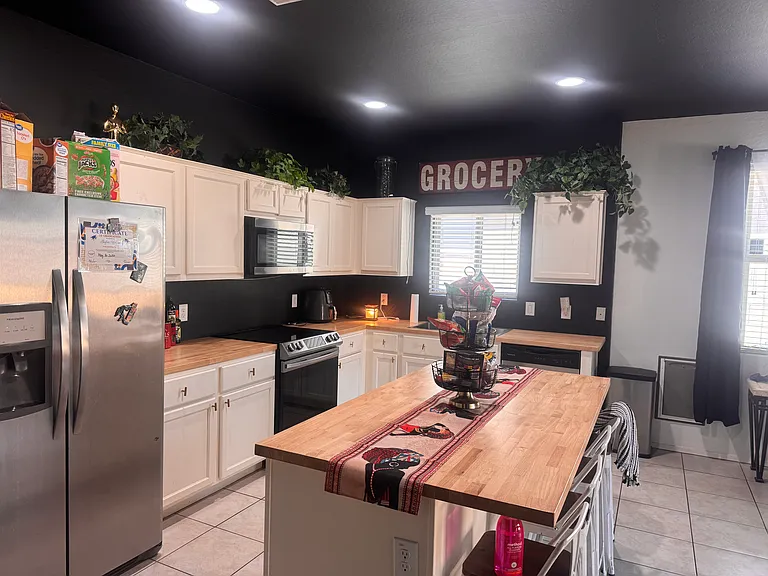 41827 W Chatham Pl — Photo 2