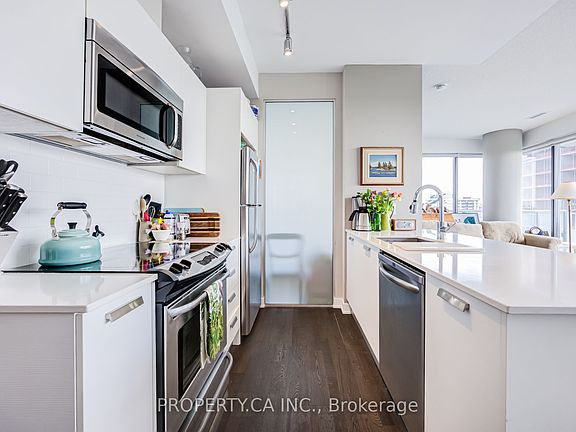 2nd image of 1815 Yonge St #1906