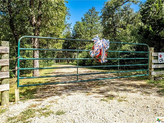 3rd image of 842 County Road 444b