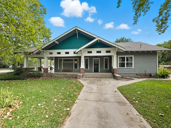 1124 Throckmorton St, Gainesville, TX 76240