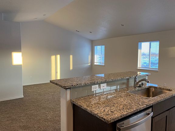 5th image of 4249 W Cove West Dr