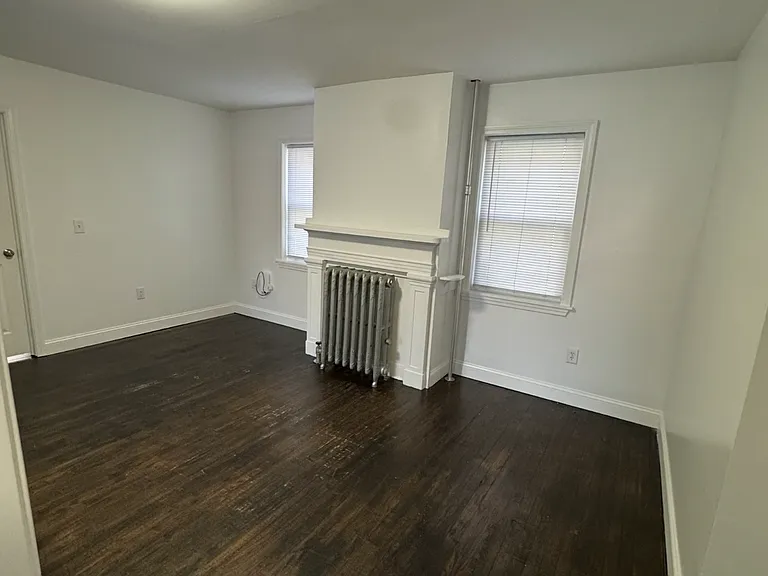26 Brewer St #1 — Photo 3