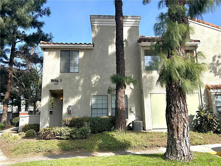 8167 Vineyard Ave — Photo 3
