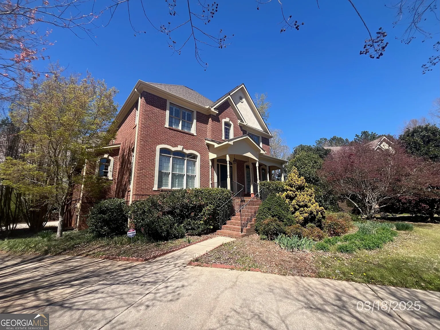 4 bed, 7.0 bath, 3085 sqft, $3,400 — Photo 2