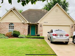 19610 E 37th Ct S, Broken Arrow, OK 74014