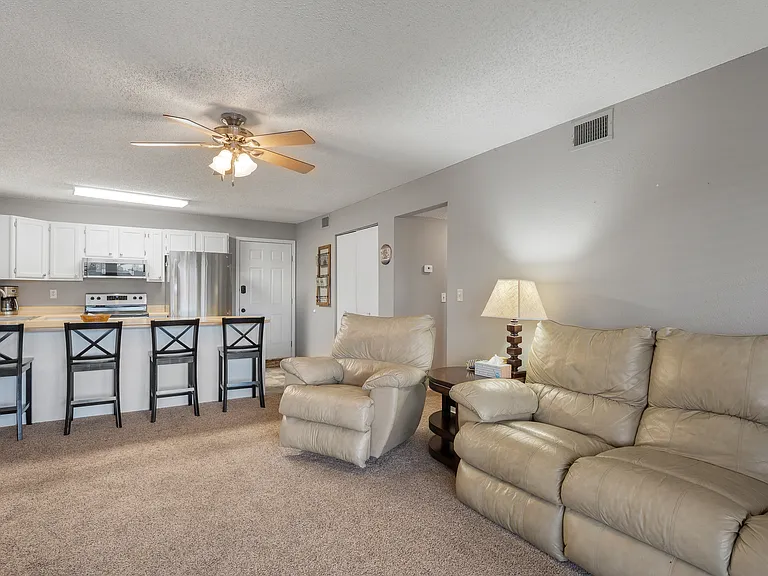 217 Southwood Shores Pl #2D — Photo 6