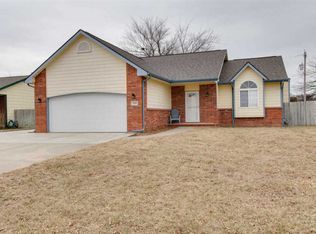 203 E Windsor St, Bentley, KS 67016