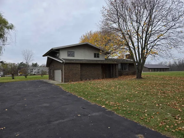 205 N Rogers Hwy, Tecumseh, MI 49286