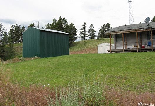 Large shop and storage shed