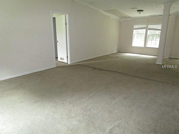 5th image of 2805 E 60th Hwy