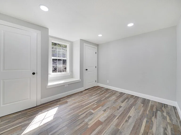 153 Badger St — Photo 12