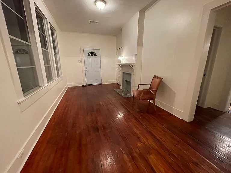 1713 Oleander St — Photo 2