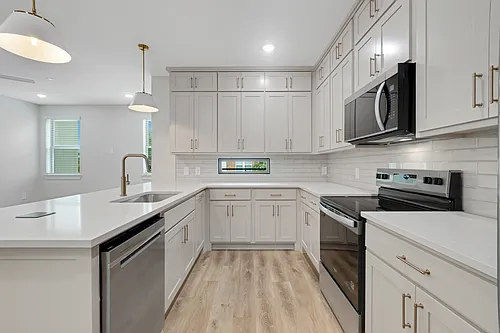 408 Foch St Photo 1