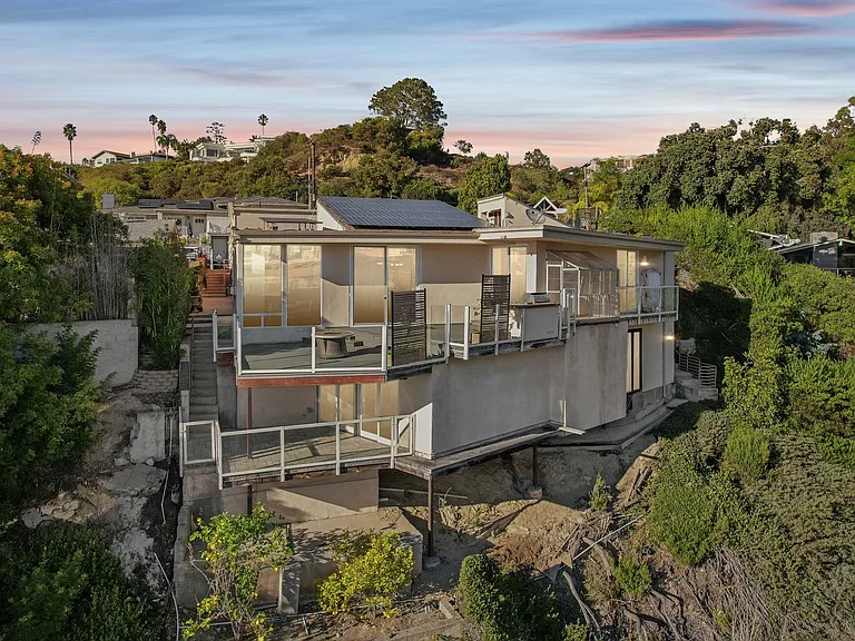 1177 Avenida Amantea — Photo 37